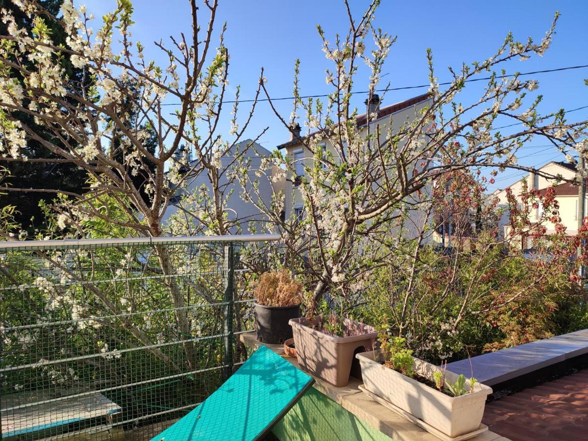 Logement Calme Et Ensoleille Dans Maison De Ville Вильжюиф Экстерьер фото
