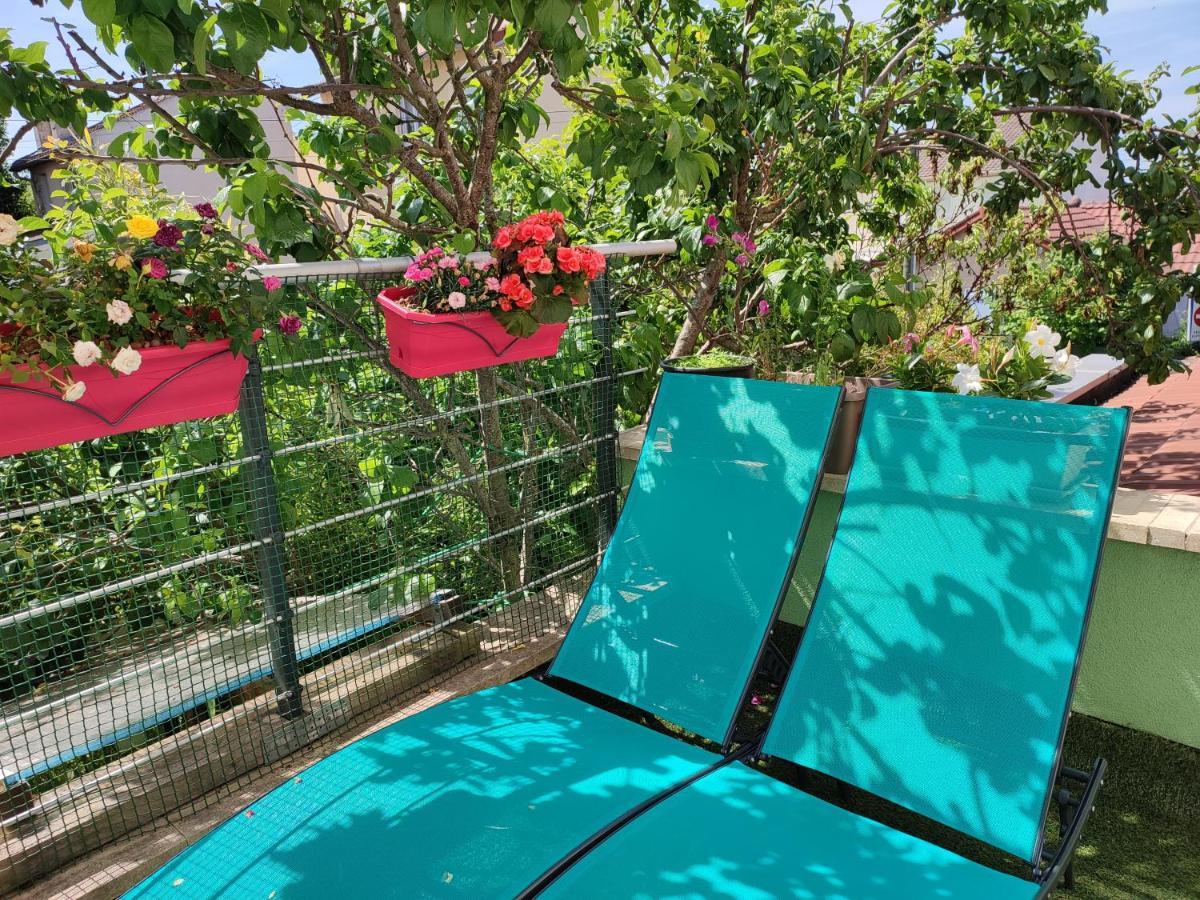 Logement Calme Et Ensoleille Dans Maison De Ville Вильжюиф Экстерьер фото