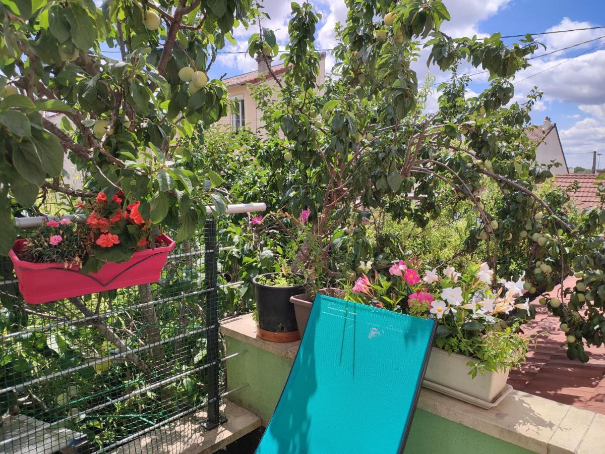 Logement Calme Et Ensoleille Dans Maison De Ville Вильжюиф Экстерьер фото